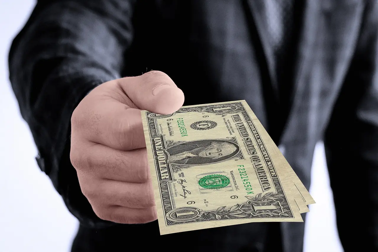 ‘Get me a job, take my salary’: Bengaluru graduate’s unusual offer sparks debate - The Economic Times