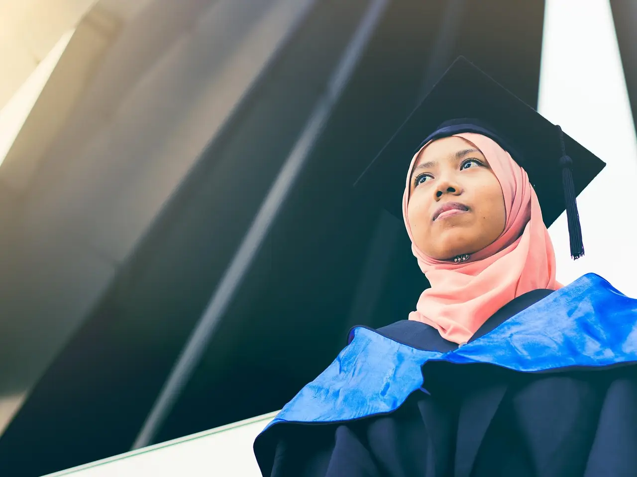 Young New Yorkers are facing a tough job market — and a college degree may not make a difference - Yahoo Finance UK